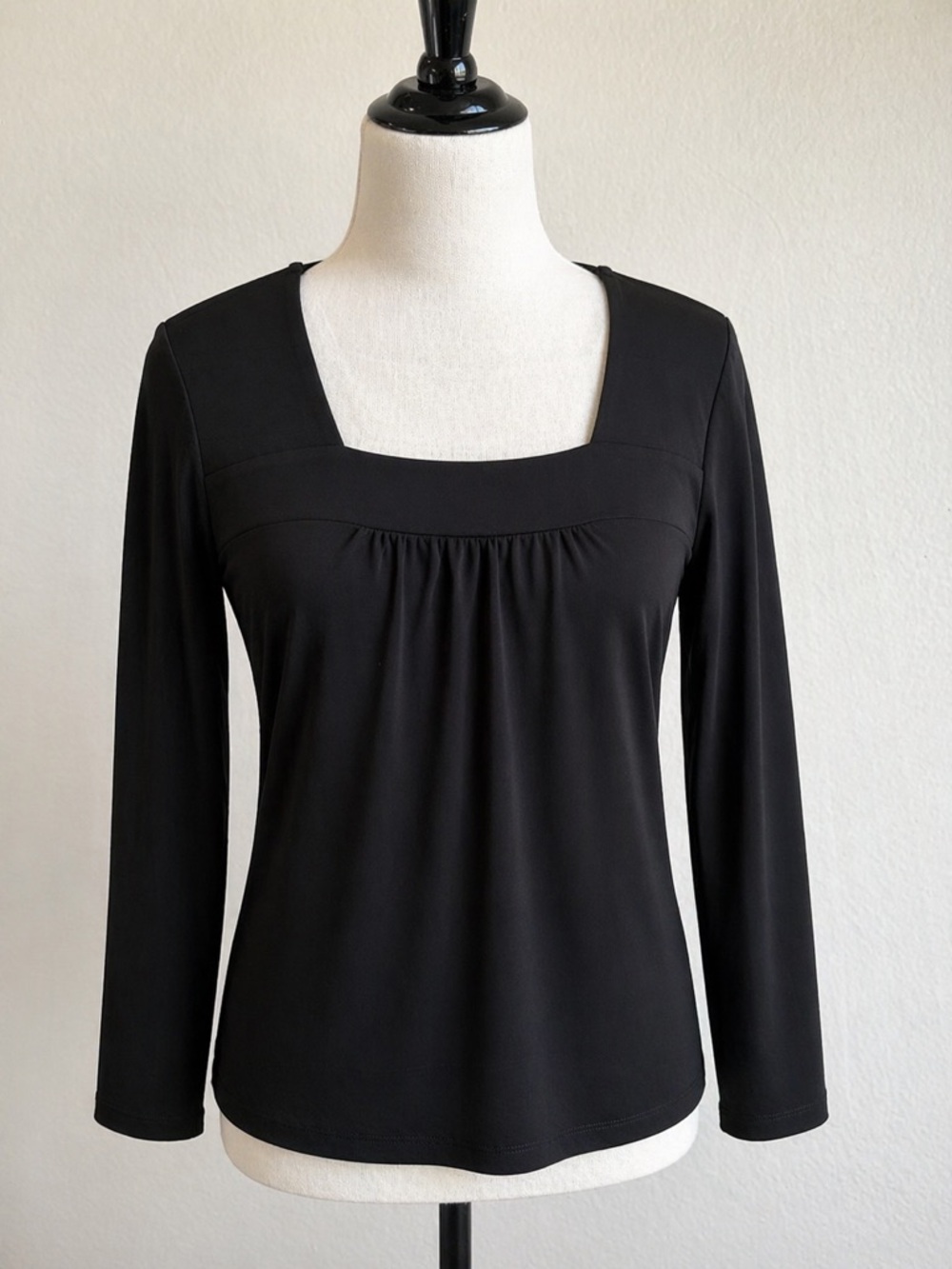 East 5th Black Long-Sleeve Square Neck Top Size Small